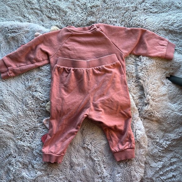 H & M Pink Monster themed jogging suit 6-9 months - Picture 6 of 6